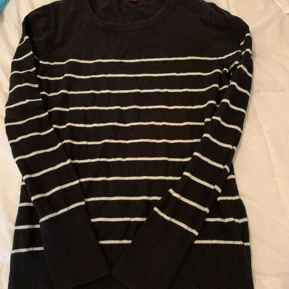 WOMENS Crew Neck Black & White Striped Sweater. Size Large - EUC